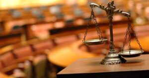 מתי כדאי לפנות לעורך דין מסחרי